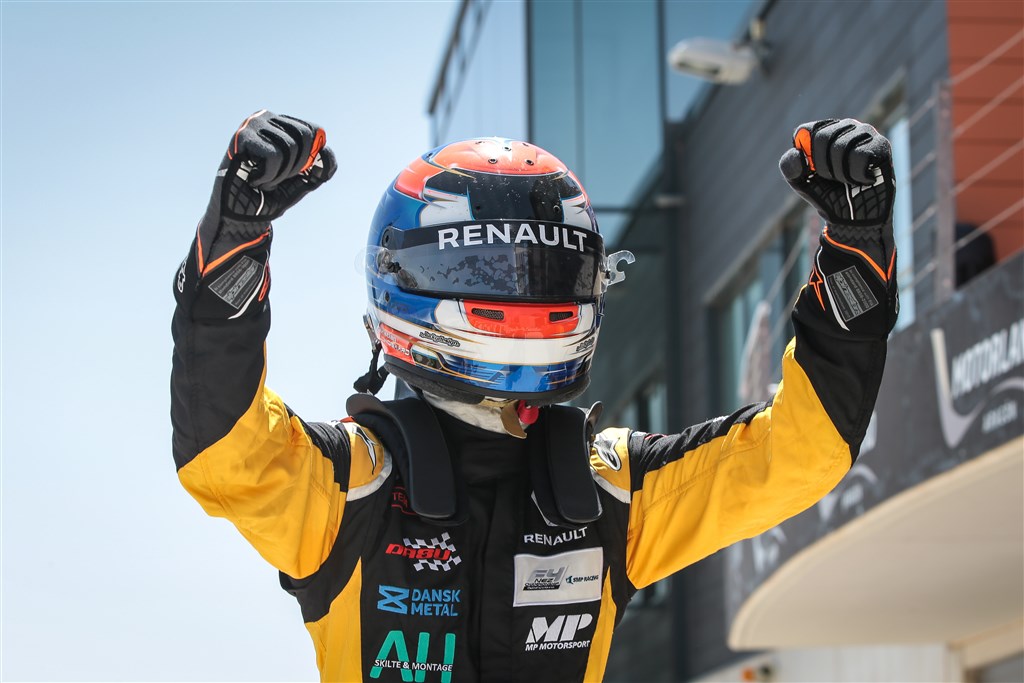 (Foto: SMP F4 NEZ)